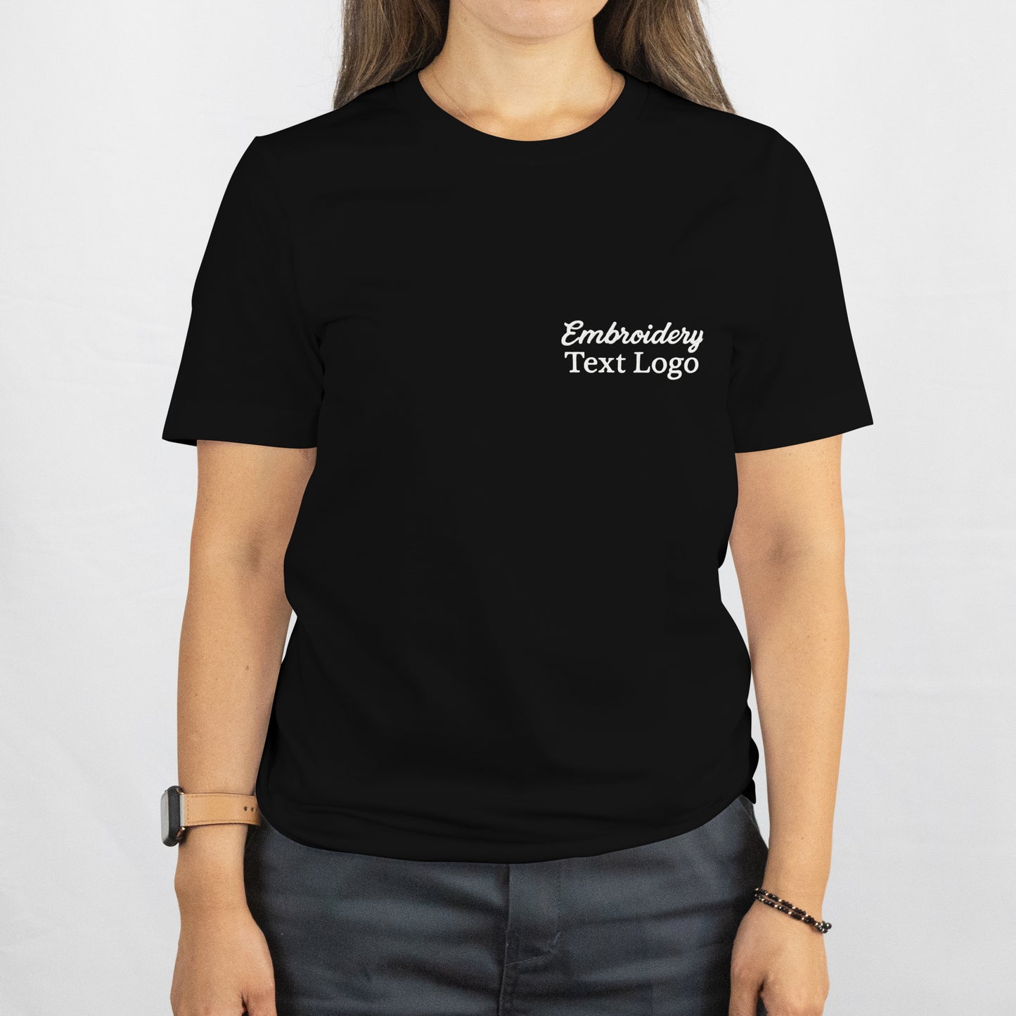 T-shirt unisexe brodé personnalisé